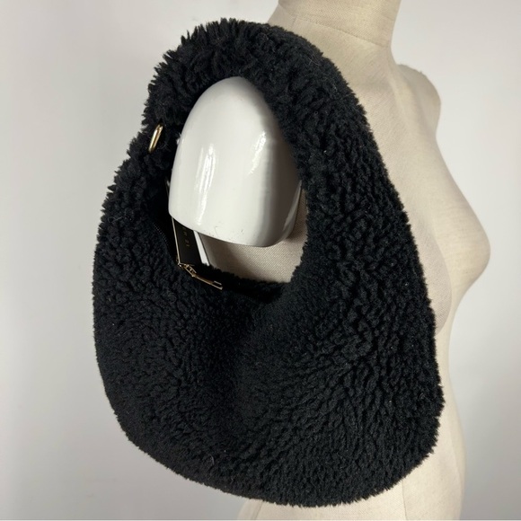 NWT Forever 21 Black Faux Shearling Shoulder Bag - Picture 2 of 5